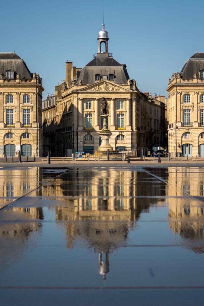 Quartier emblématique de Bordeaux Place de la Bourse